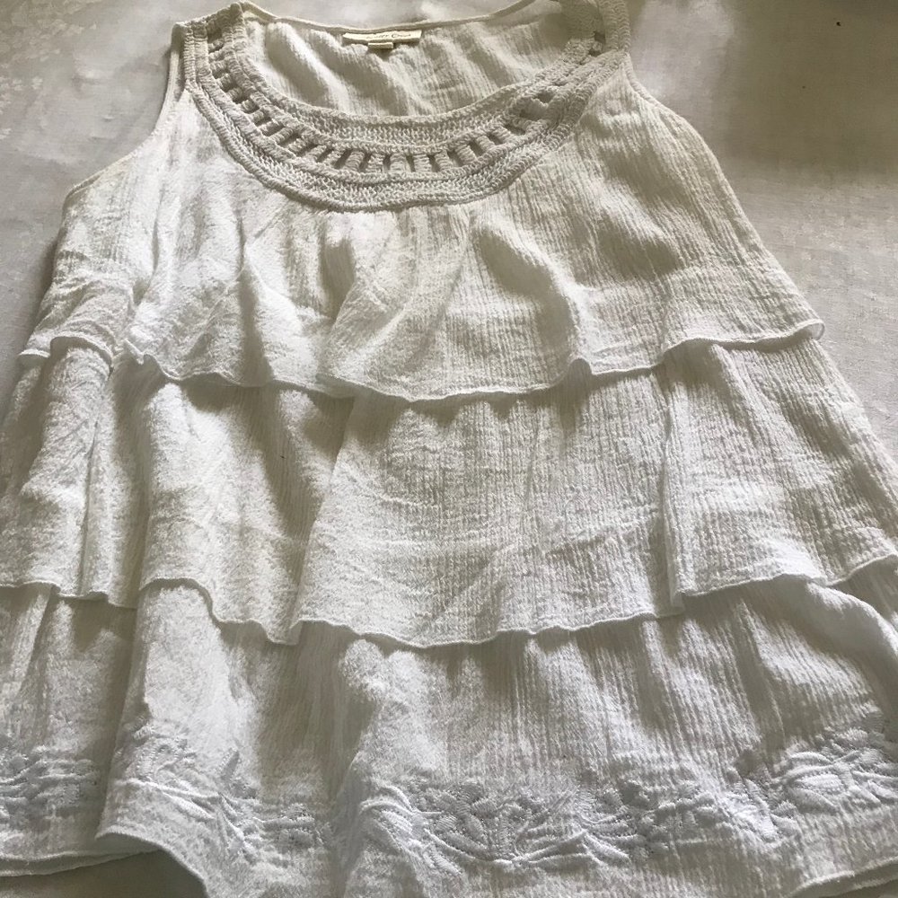 Coldwater Creek sleeveless top, nice detailing